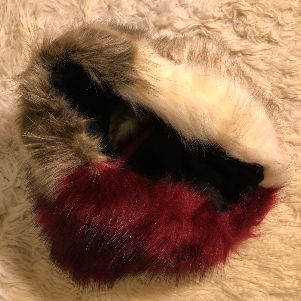 Faux Fur Scarf - Picture 3 of 4